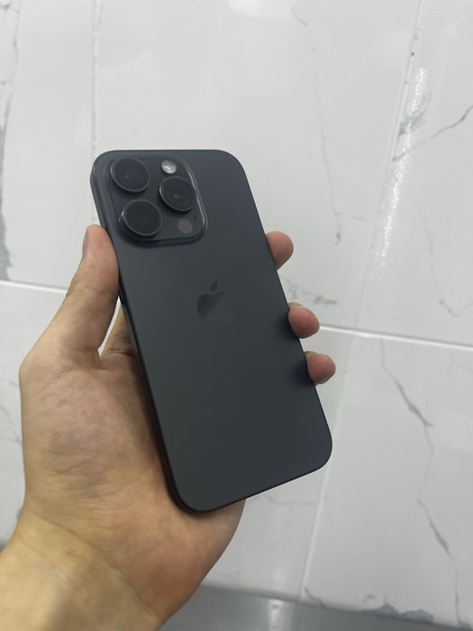 Iphone 15 pro Black Titanium