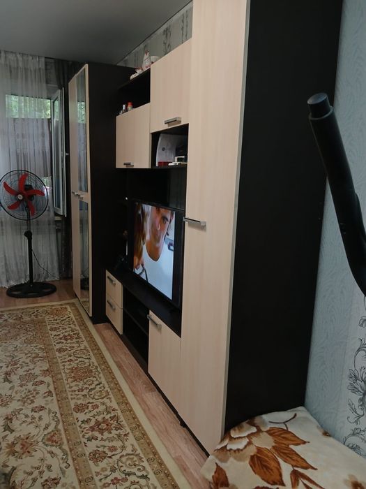 Продам стенку со шкафом