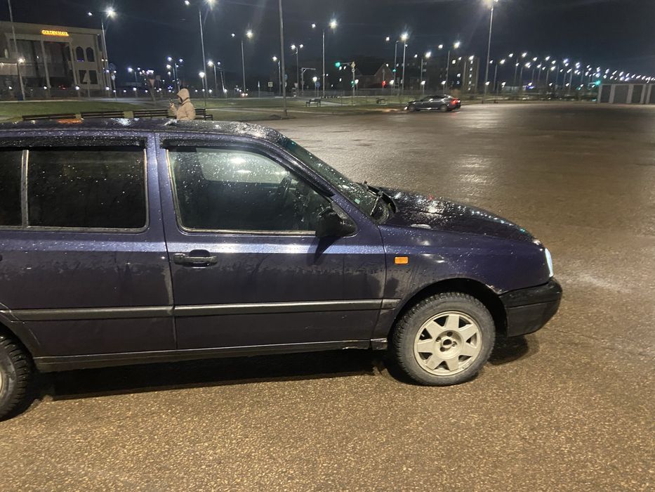 Продаю гольф 3 1.6