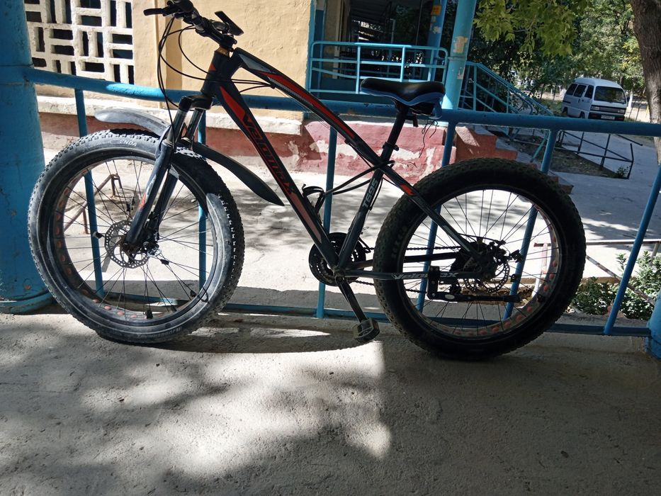 Velosaped sportivniy