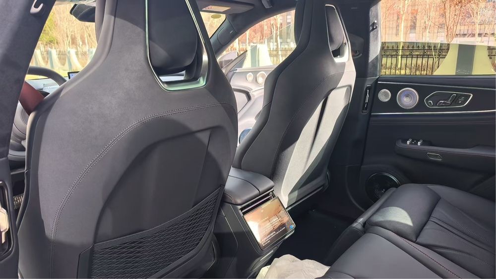 Zeekr 001 Ultra+ 2026