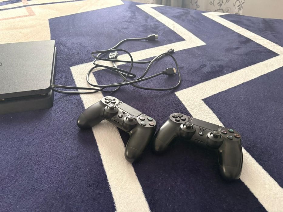 Ps4 slim 400gb + GTA 5