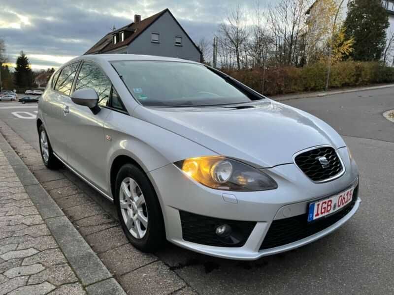 SEAT Leon 2011 — imagine 3