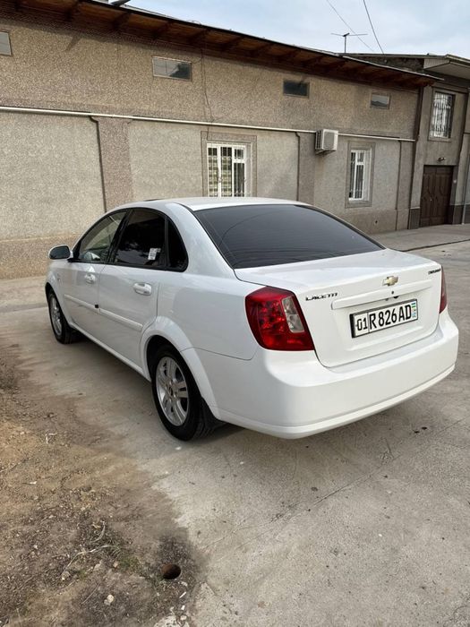 Lasetti 3 pozitsa (metan)