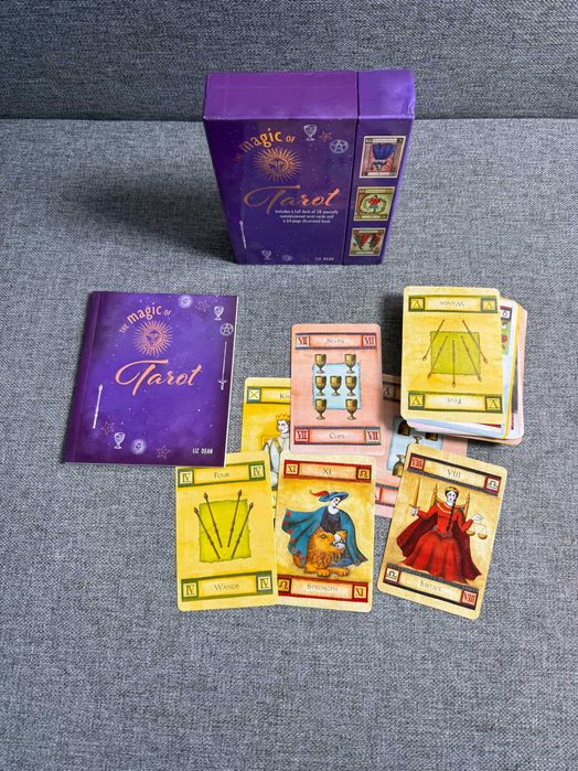 The Magic of Tarot – комплект с карти и книга
