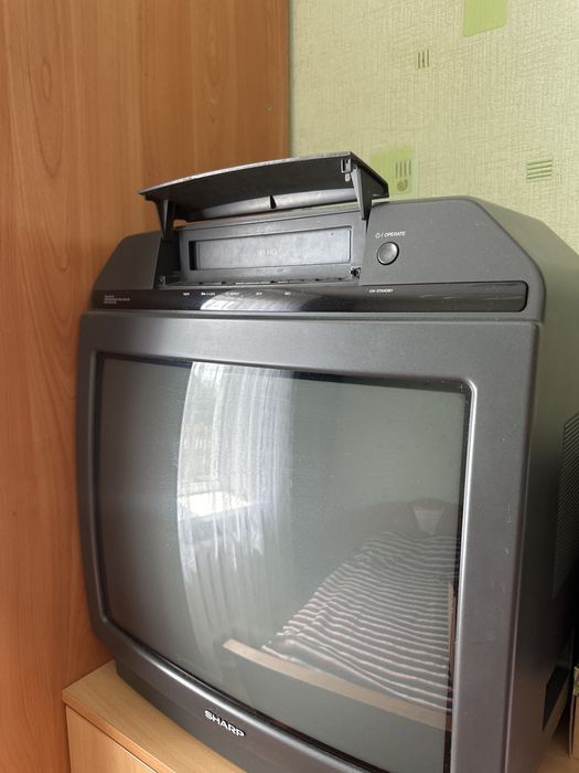 Телевизор видеодвойка Sharp