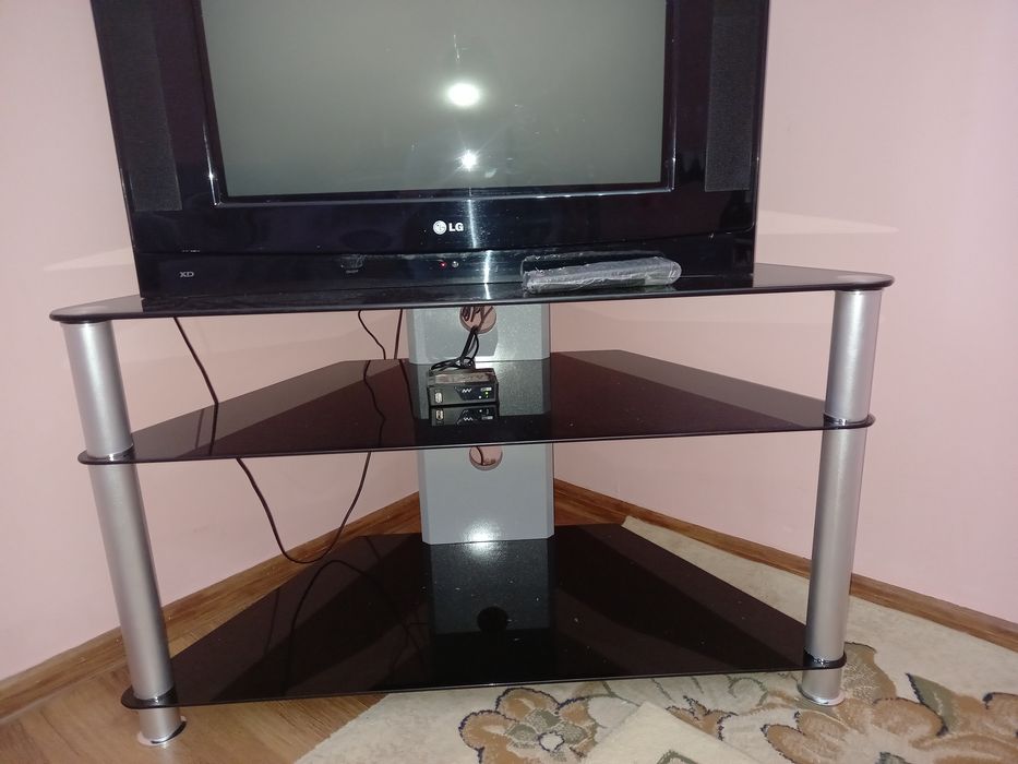 Подам Телевизор LG в хорошем состоянии