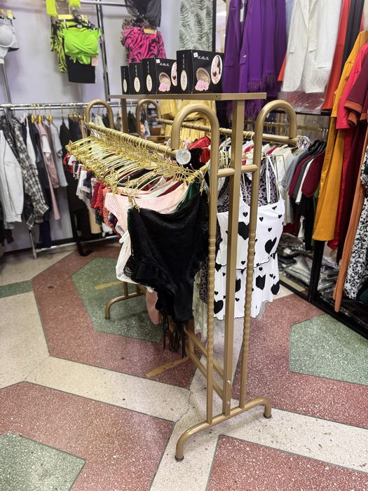 Вешало напольное