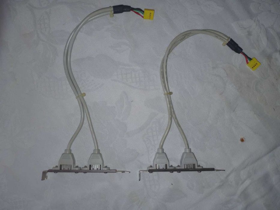 USB hub/ USB хъб с 2 гнезда - 6 лв.