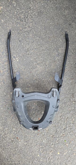 Topcase GIVI plus suport