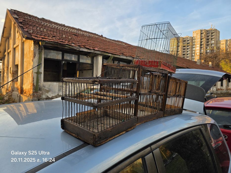 Клетка за пойни птици