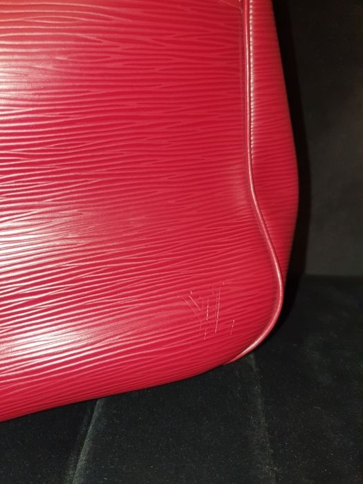 Geanta LV Louis Vuitton Passy PM piele Epi ca noua