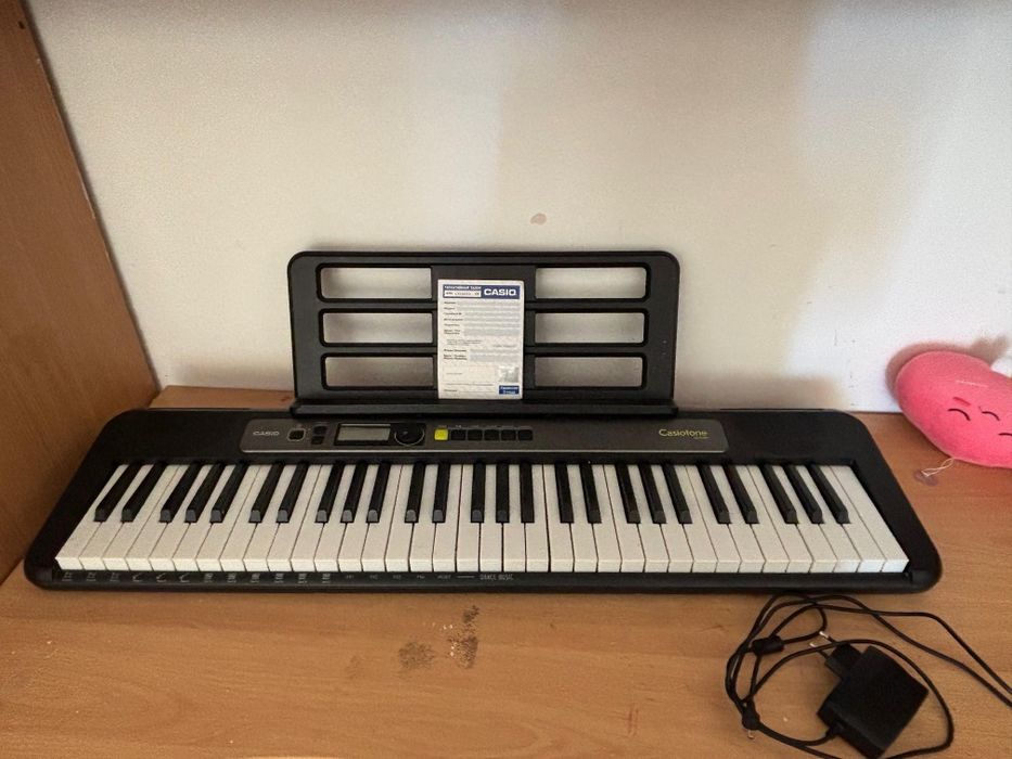 Синтезатор LK-250