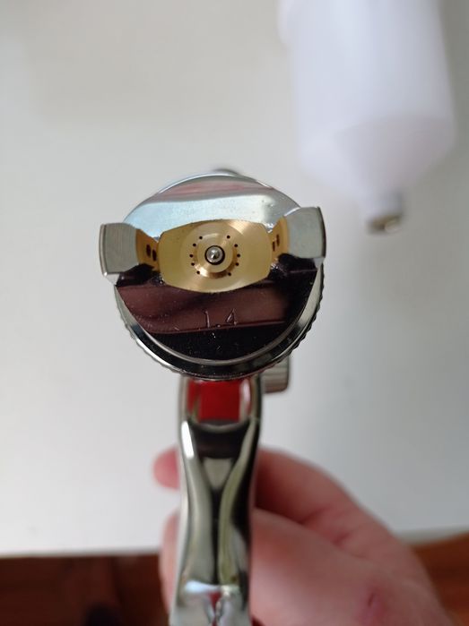 Pistol de vopsit profesional SelTech 1.4