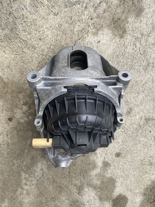 Tanpon motor Stanga/Dreapta Audi A4/5/6/7/8 Q7/8 2016-2024 motor 3.0