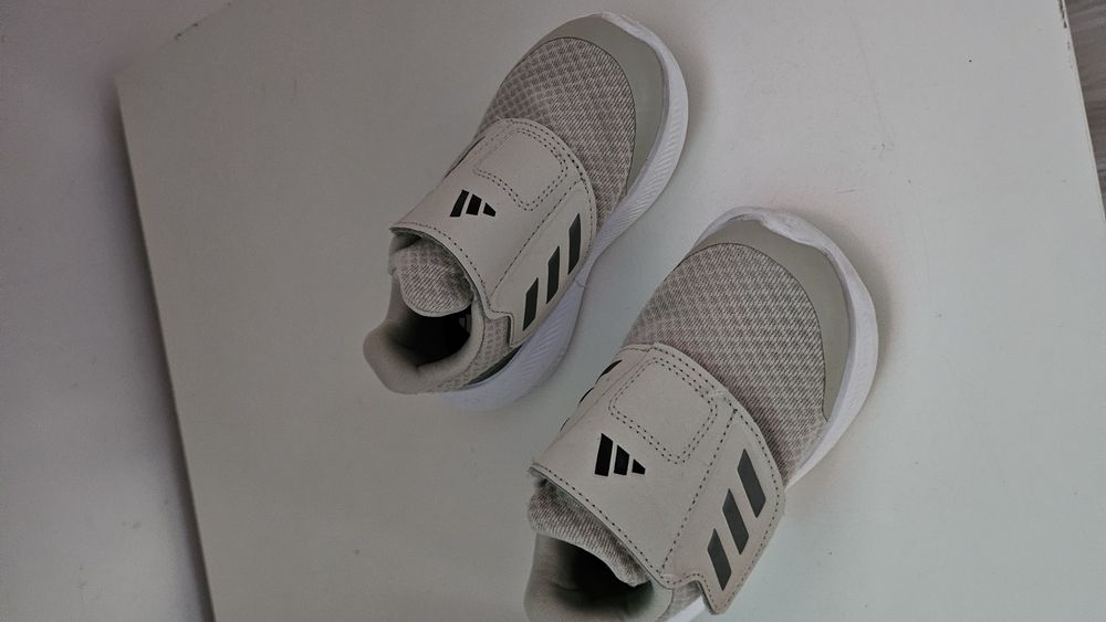 Adidasi Adidas mar 23