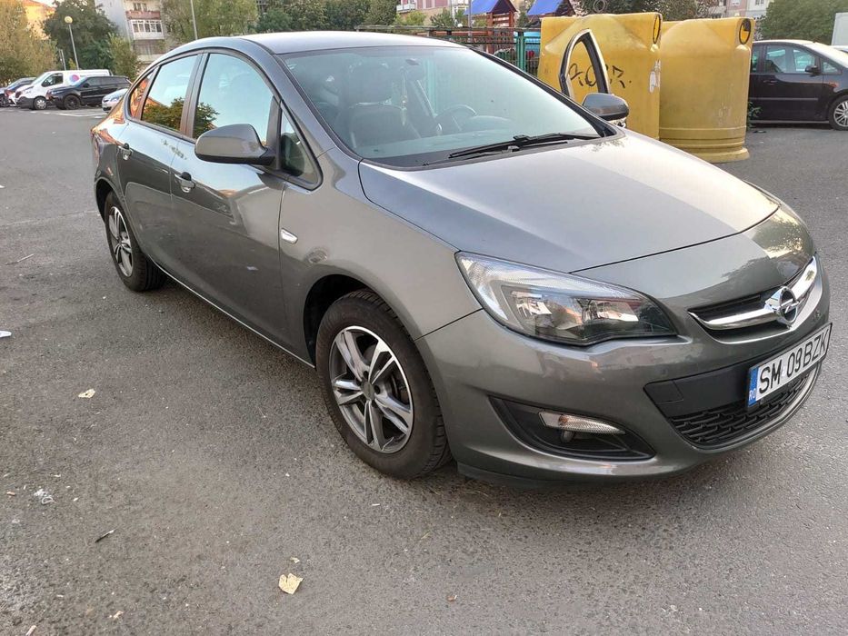 Opel Astra J 1.4 Turbo 140 CP – 70.000 km