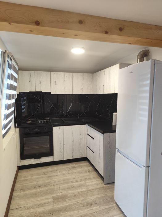 Cabană A-frame cu ciubăr de inchiriat