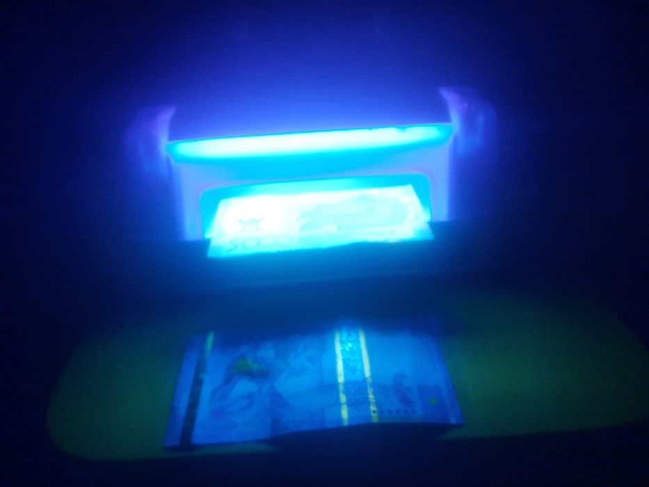 Детектор ультрафиолетовый для купюр