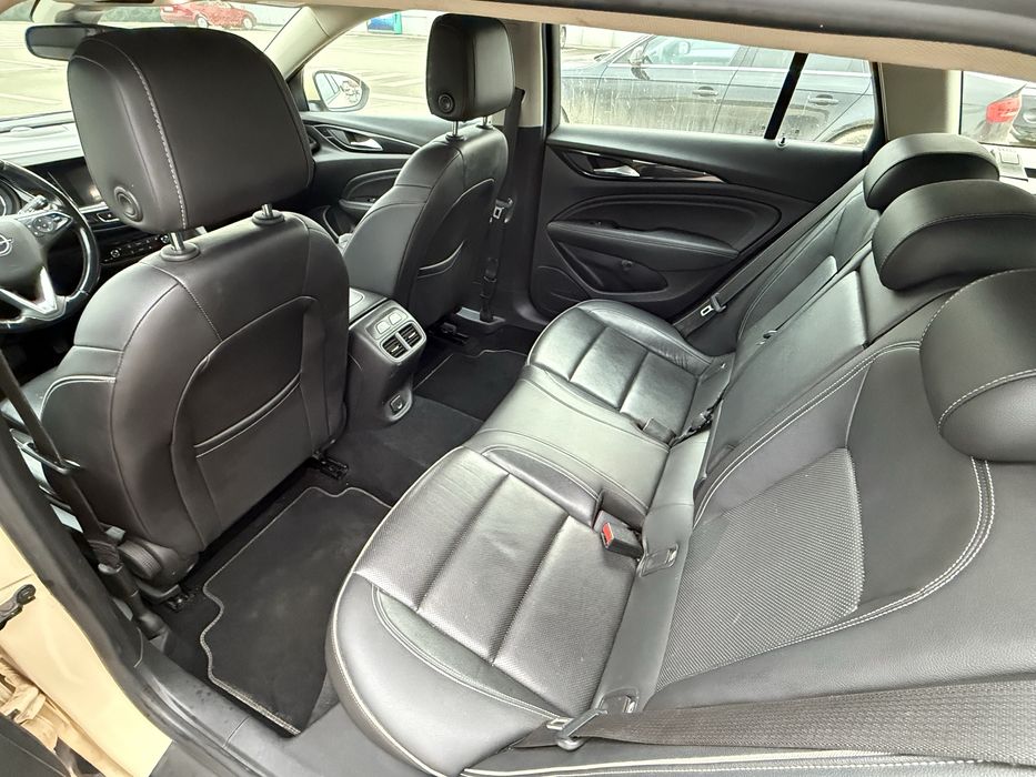 Opel insignia sports tourer B