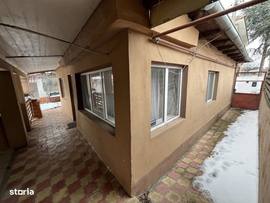 Casa la sol,3camere constructie mixta,renovata,mobilata,utilata,Valu l