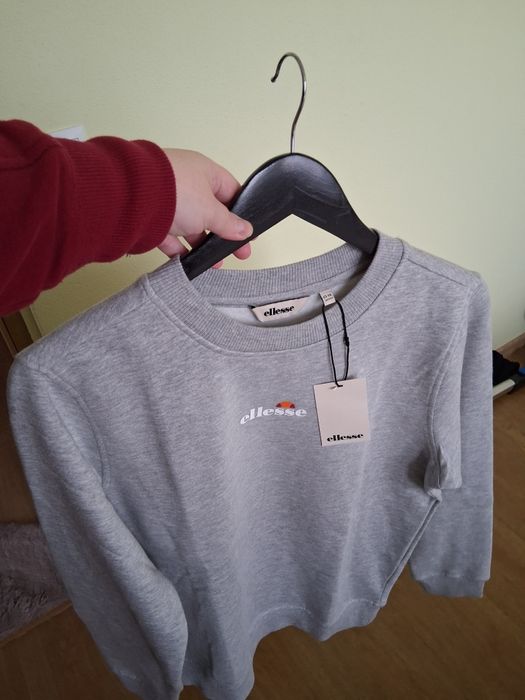 Hanorac ellesse nou cu eticheta