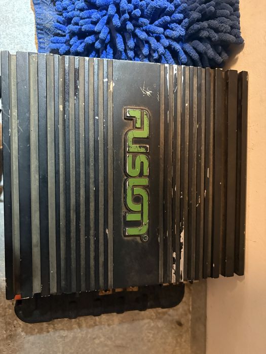 Усилитель fusion-812