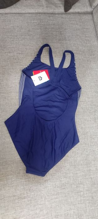 Купальник известного бренда  Arena. Размер 42, 48