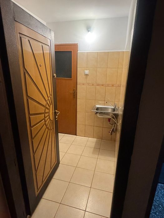 Dau în chirie garsoniera