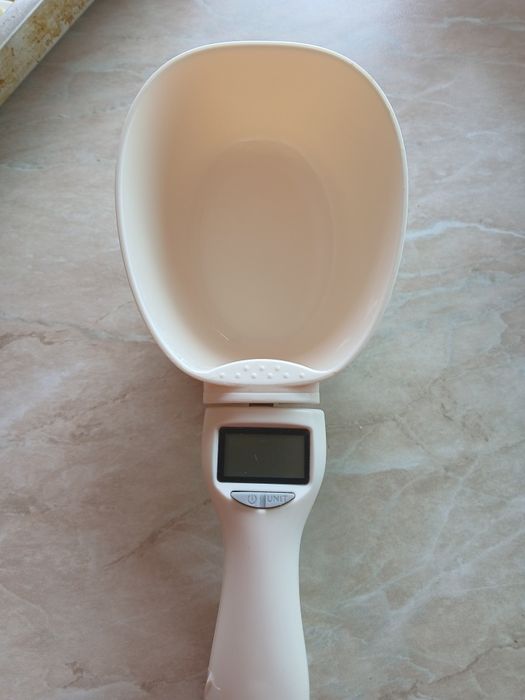 Кухненска везна , с дисплей, тип лъжица, автоматично спиране, макс