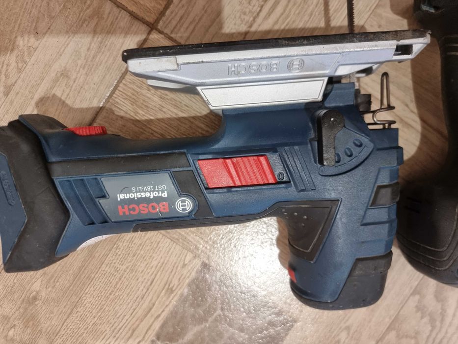 Прободен трион BOSCH GST 18V-Li S и винтоверт GSR 18V-55