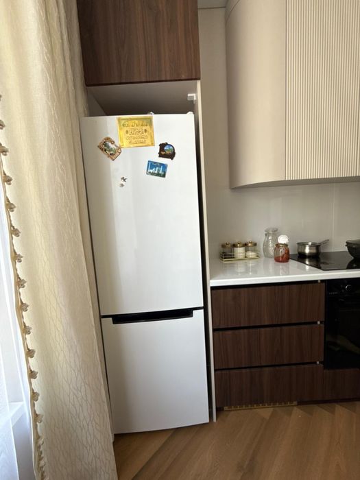 Продам холодильник Индезит