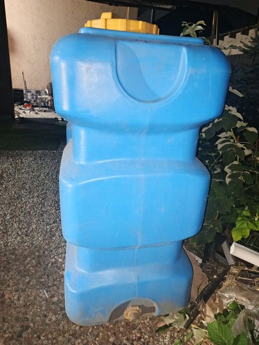 Срочно Продам емкость для воды