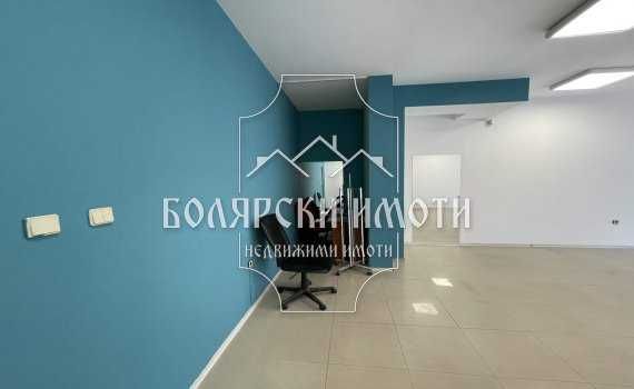 Дава се под наем Магазин в Велико Търново, Център - 65 кв.м за 306 € - Снимка #4