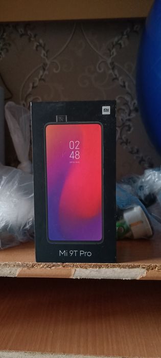 Только сама коробка от телефона Mi 9T Pro