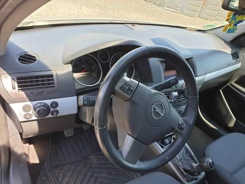 Dezmembrez Opel Astra H facelift 1.9CDTI 100cp 74kw; 1.9CDTI 120cp 88k