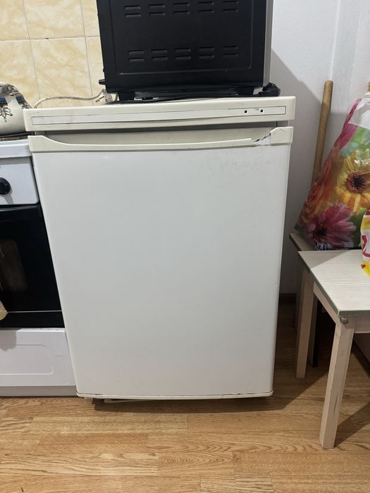Холодильник бу продается