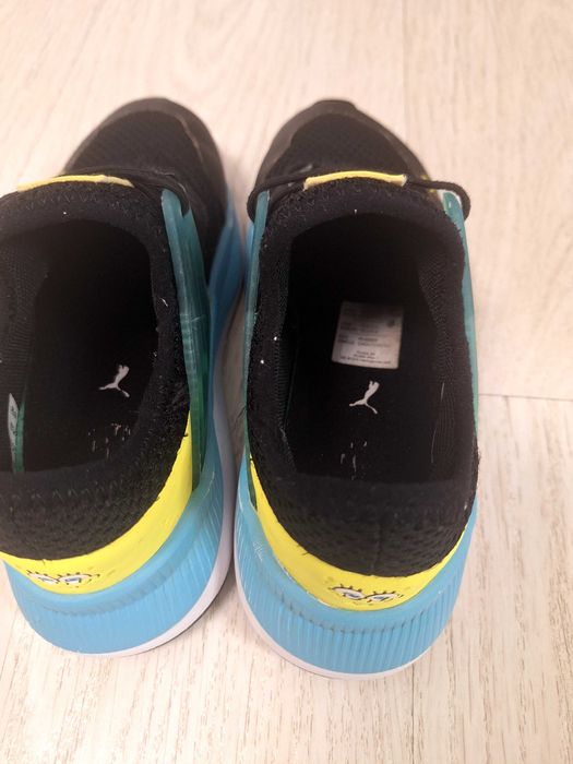 Adidasi Puma Spongeboob marimea 32.