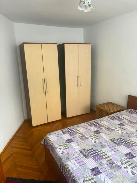 Inchiriez apartament 4 camere