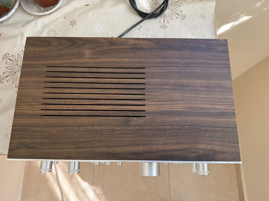 Akai AM-2200 Vintage Стерео усилвател