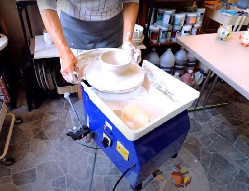 Продавам ново електрическо грънчарско колело