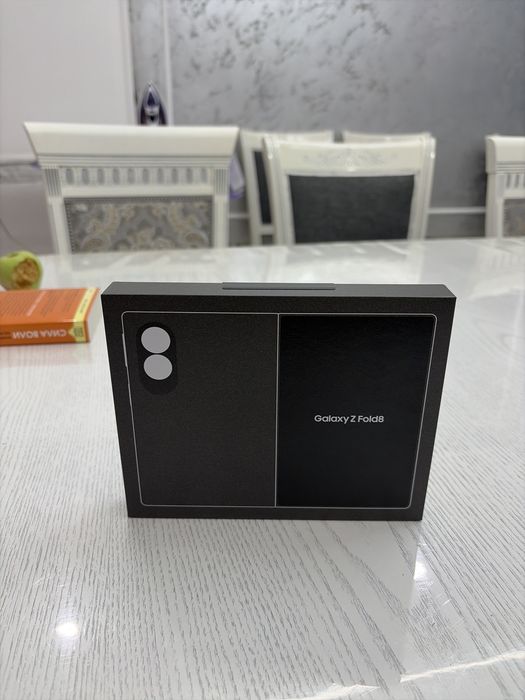 Samsung Galaxy Z Fold 8