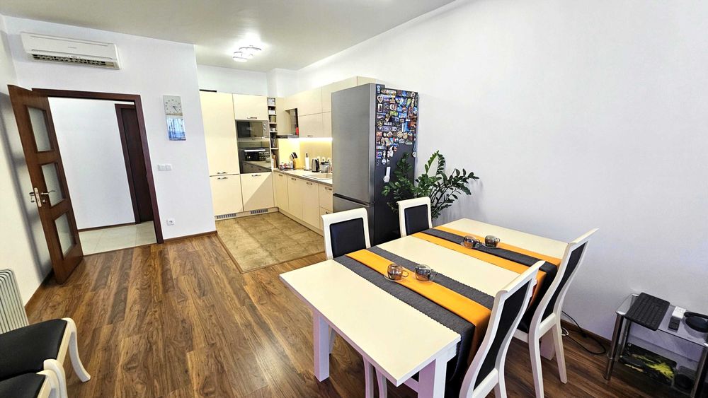 Многостаен апартамент с две паркоместа първа линия море Кабакум, Варна