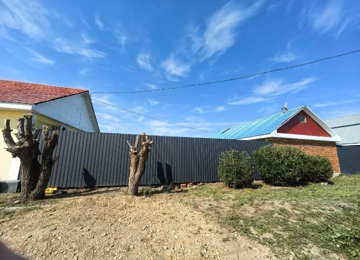 Спиливание веток