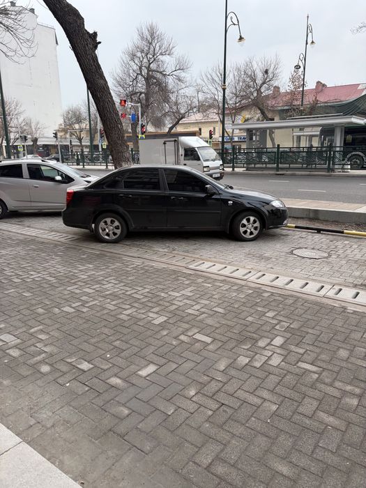 Sotiladi Gentra, Срочно продается Chevrolet Gentra. Цвет - Черный.