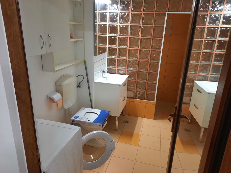 Vând apartament Apahida, zona centrala