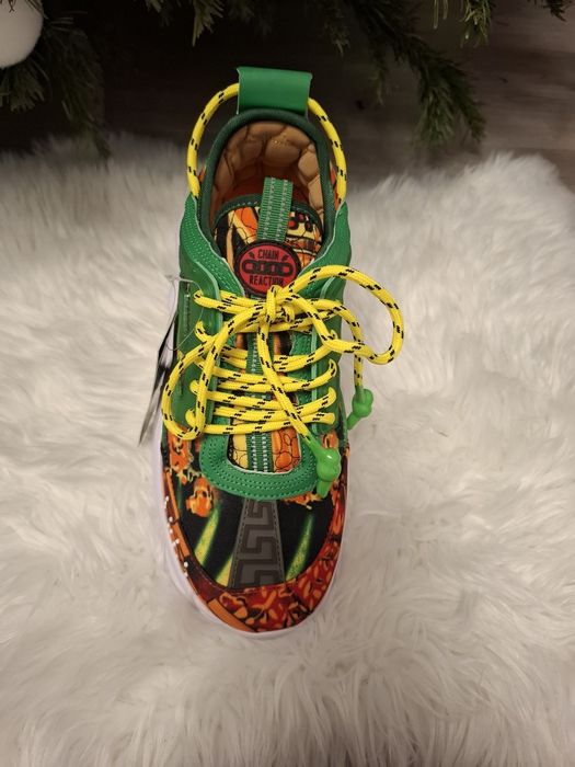 Versace Chain Reaction