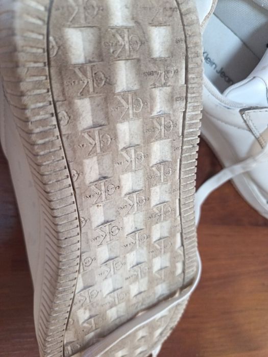 Продавам  Calvin Klein