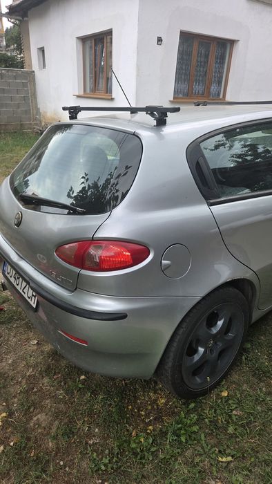 Алфа 147 на Части