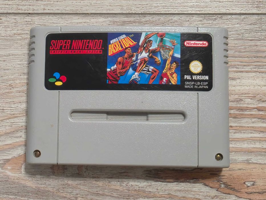 Super Nintendo Entertainment System SNES cu joc versiunea PAL